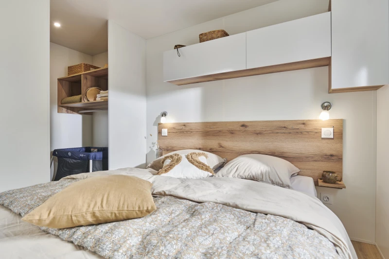 Chambre parents avec grand dressing