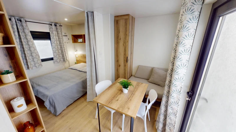 Coin repas - chambre