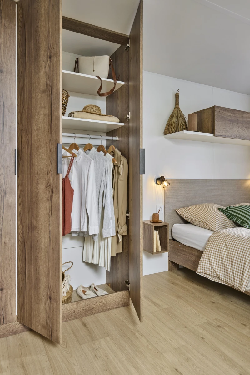 EL1210P - Zoom armoire chambre parentale